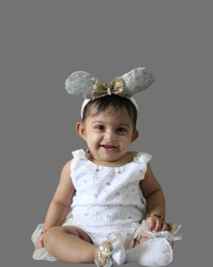 White birthday special wear for girls