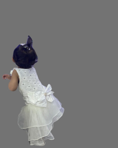 White birthday special wear for girls